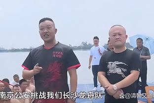 巴尔韦德数据：12次长传全部成功，2次关键传球，获评8.3分